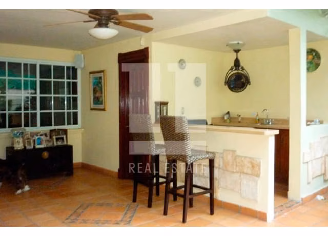 Se vende Casa Duplex en Obarrio