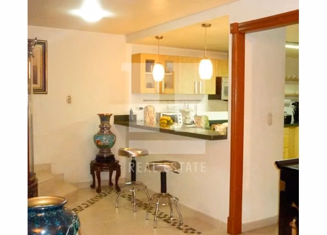 Se vende Casa Duplex en Obarrio