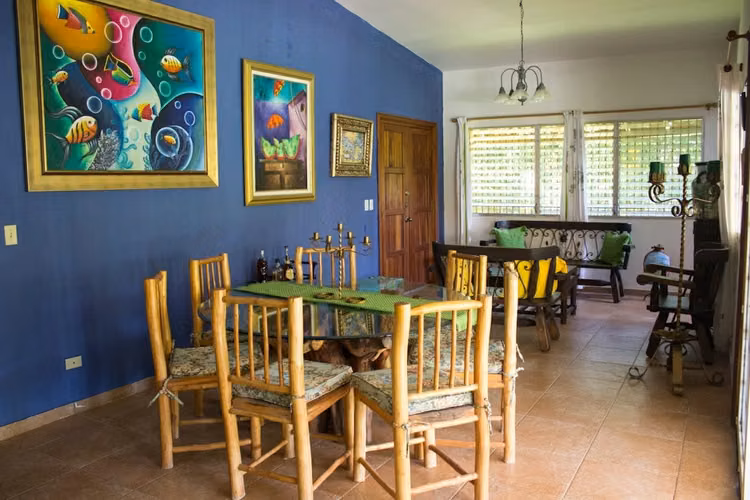 CASA DE PLAYA EN COSTA ESMERALDA CON PISCINA