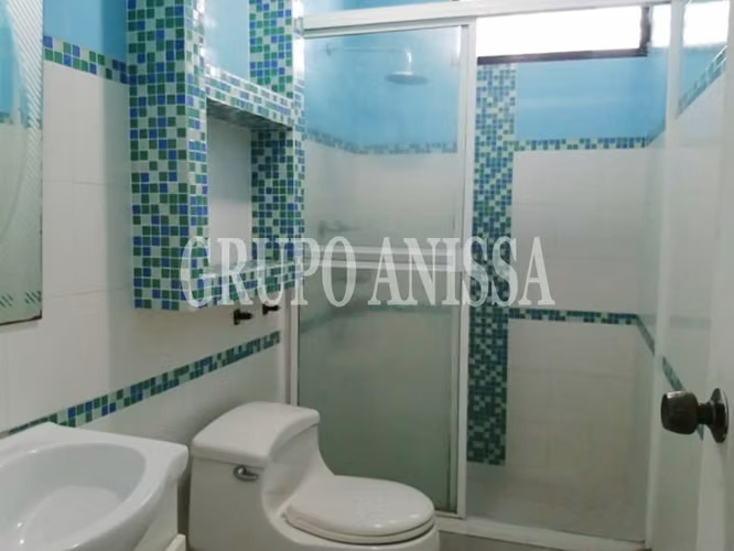 Se Vende Hermoso Apartamento en Marbella Cod. 