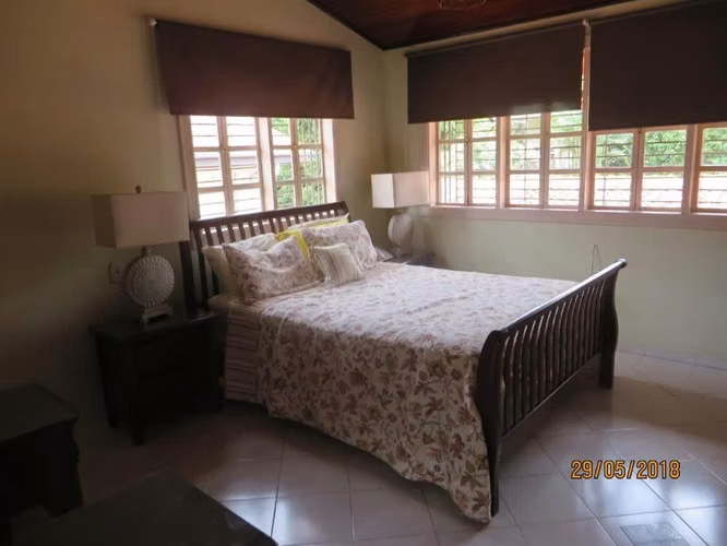 Casa en Betania, La Alameda, 3 rec., 720m2