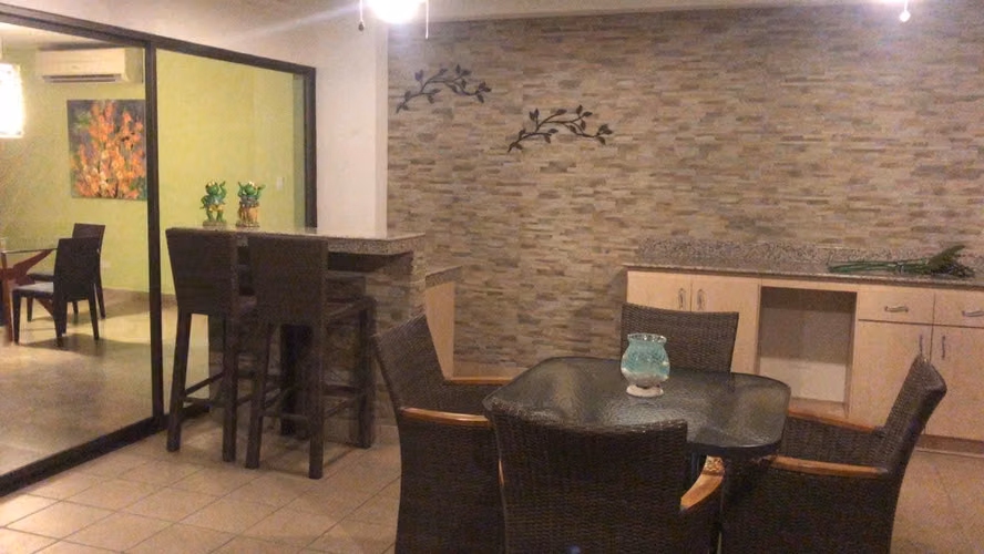 Apartamento en Punta Barco, PH El Quetzal, 3 rec., 220m2