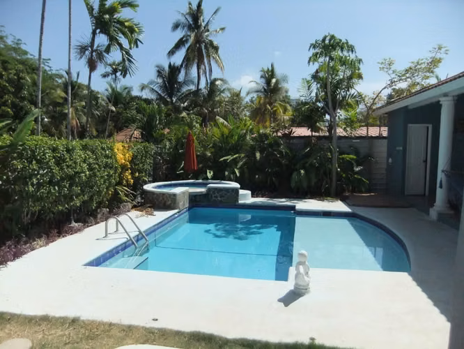 House for sale in Coronado, with land of 1,250m2