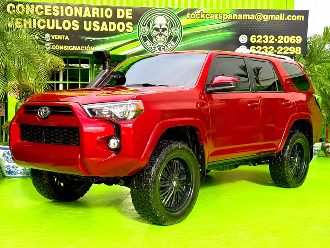 4RUNNER 2015 AUTOMATICA 4X4 NUEVECITA IMPECABLE UNA BELLEZA