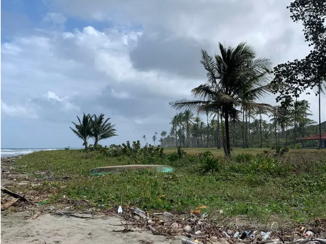Finca Colon, Costa Abajo, frente al mar Caribe, 1,200 ha.