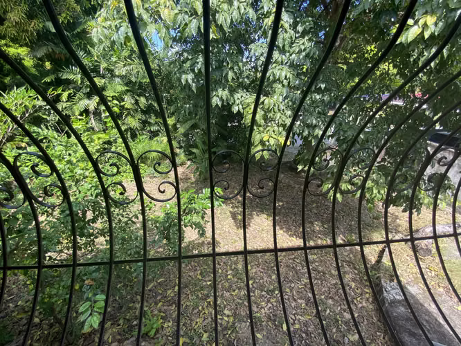 SAN CARLOS | CASA FRENTE AL PARQUE