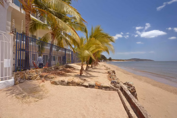VILLA EN LA PLAYA a 20 minutos de la Capital ID 10037 - Imagen 15