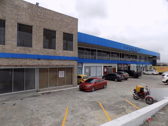 Alquilo locales en Plaza Roosevelt - Via Tocumen