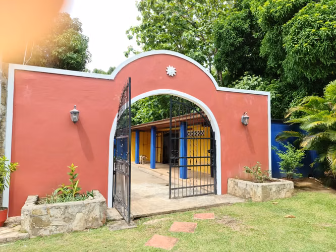 VENDO CASA DE CAMPO. LAS GUIAS DE ORIENTE. COCLE. PLAYA.