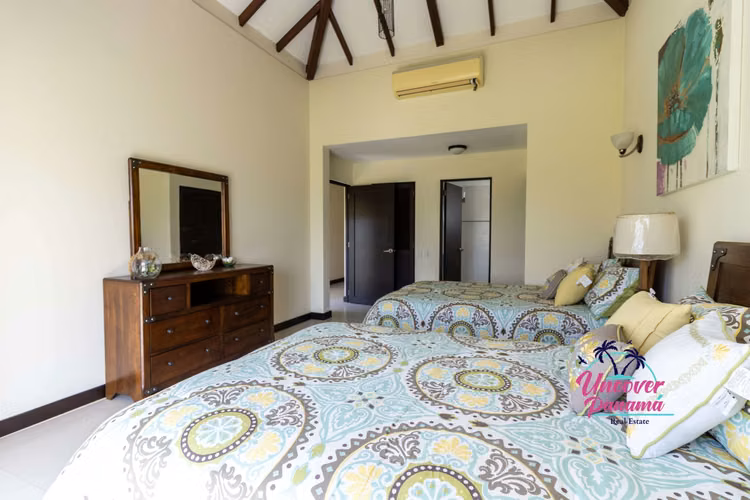 ¿Buscas una casa amplia acogedora  y…especial?  Mira esto. - Imagen 2