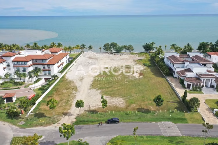 Se vende exclusivo terreno frente al mar - Buenaventura