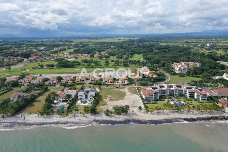 Se vende exclusivo terreno frente al mar - Buenaventura