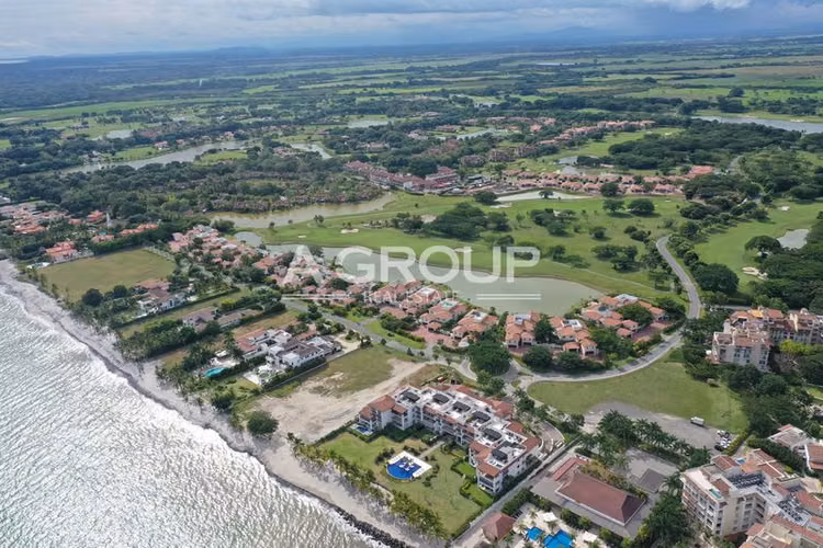 Se vende terreno en Buenaventura frente al mar