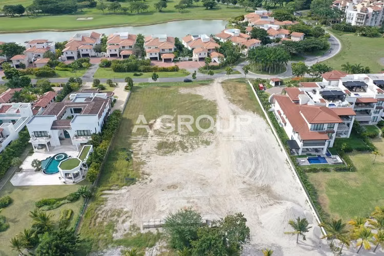 Se vende terreno en Buenaventura frente al mar
