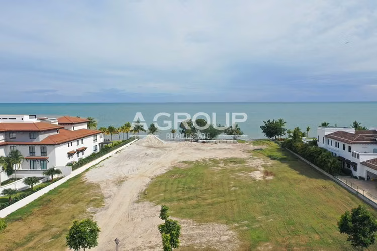 Se vende terreno en Buenaventura frente al mar