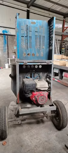 ALQUILER Y VENTA DE ANDAMIOS Y EQUIPOS DE CONSTRUCCION