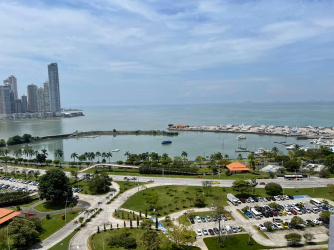 SE VENDE ROCAMAR , NEGOCIABLE , AVENIDA BALBOA, PISO ALTO , VISTA AL MAR - Imagen 2