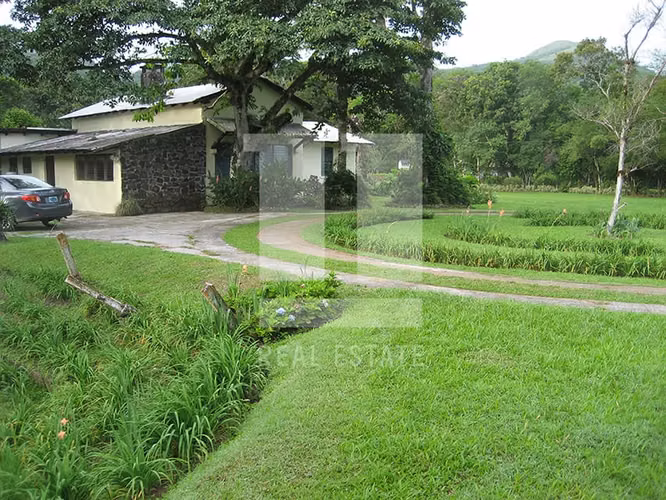Casa con rio en El valle de Anton en terreno de 11,073.90 m2 - Imagen 5