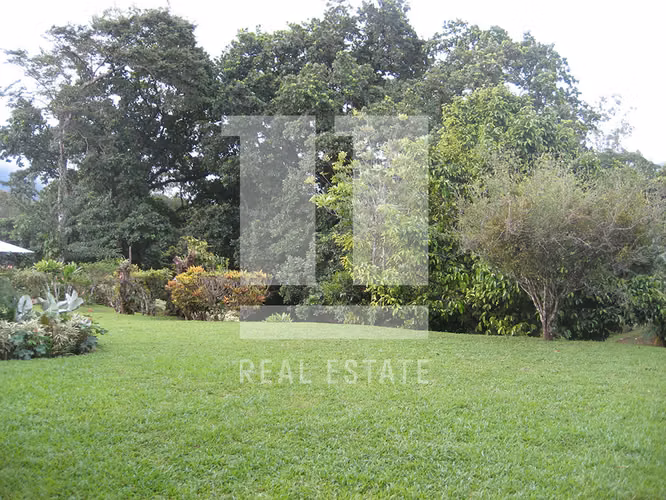 Casa con rio en El valle de Anton en terreno de 11,073.90 m2 - Imagen 18