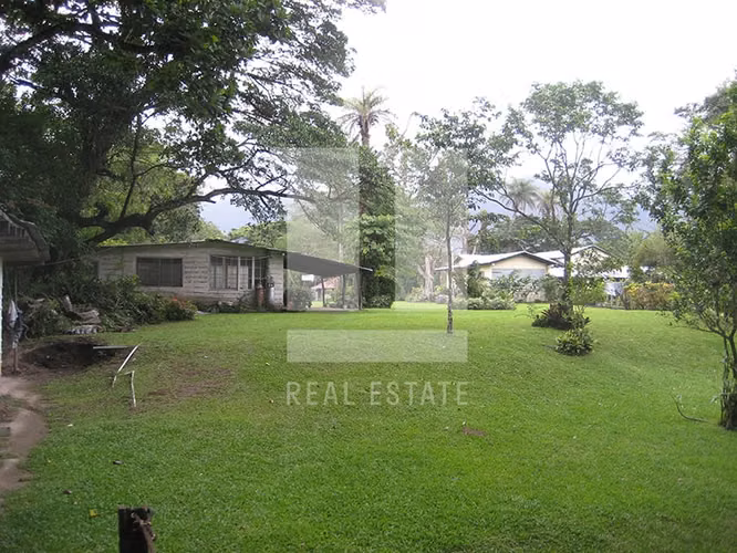 Casa con rio en El valle de Anton en terreno de 11,073.90 m2 - Imagen 11