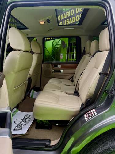 LAND ROVER LR4 2015 SUPER CARGADO.  UN VEHÍCULO AMPLIO, SEGURO Y CÓMODO.  COMO NUEVO Y CON SUS MANTENIMIENTOS DE AGENCIA