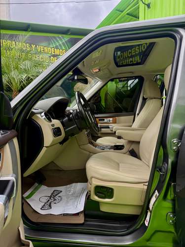 LAND ROVER LR4 2015 SUPER CARGADO.  UN VEHÍCULO AMPLIO, SEGURO Y CÓMODO.  COMO NUEVO Y CON SUS MANTENIMIENTOS DE AGENCIA