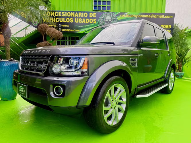 LAND ROVER LR4 2015 SUPER CARGADO.  UN VEHÍCULO AMPLIO, SEGURO Y CÓMODO.  COMO NUEVO Y CON SUS MANTENIMIENTOS DE AGENCIA