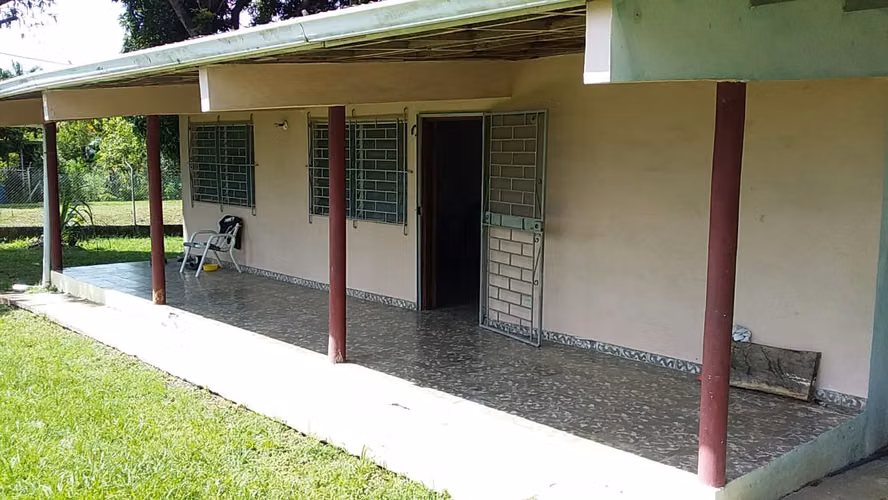 Terreno con construcción en Chame, 975m2