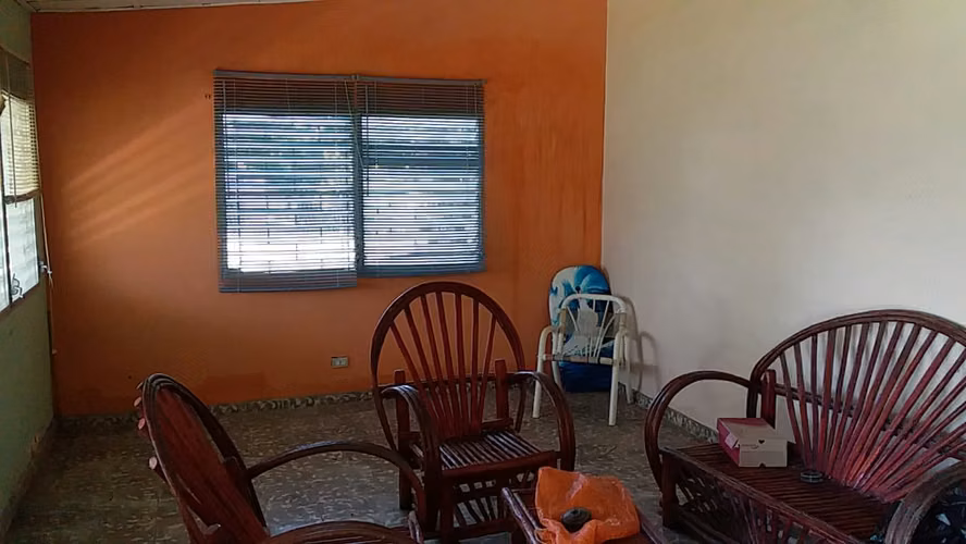 Terreno con construcción en Chame, 975m2