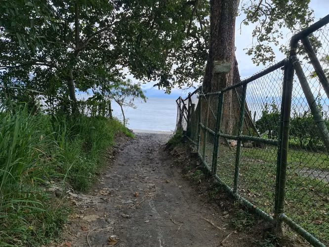 VENDO TERRENO. CARRETERA AL LADO DE BIJAO. PLAYA.