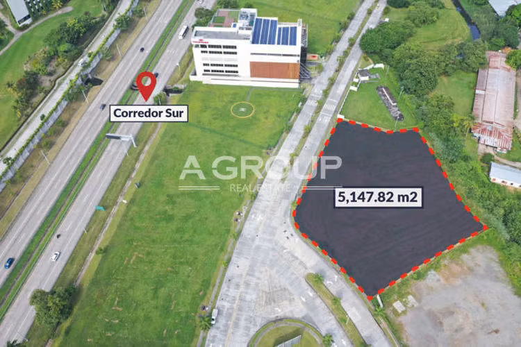 Se vende terreno en Santa Maria Business District - Santa Maria