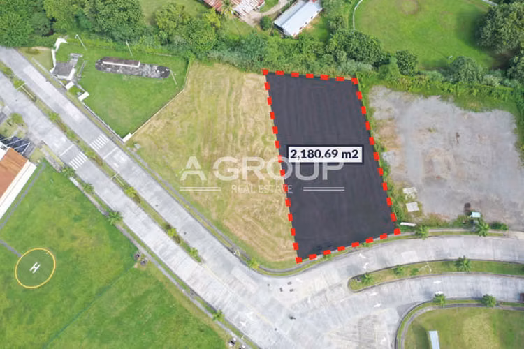 Se vende terreno en Santa Maria Business District - Santa Maria