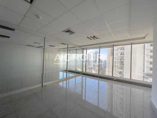 Se vende oficina en Torre Bicsa - Avenida Balboa - Imagen 2