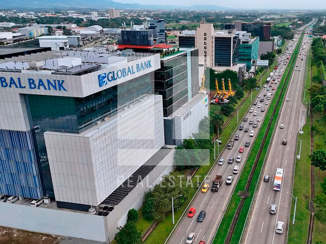Terreno en Santa Maria Business District 1,147.35 M2
