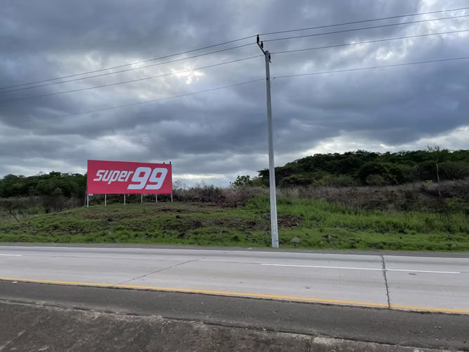 SE VENDE   LOTE EN AGUADULCE - IDEAL PARA USO COMERCIAL