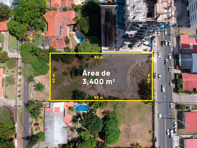Se vende Terreno en Altos del Golf entre Ave. Cincuentenario 3,400m2 - Imagen 2