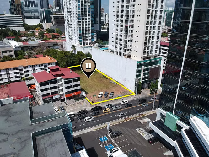 Se vende Terreno en Obarrio de 1,674.46m2 - Imagen 3
