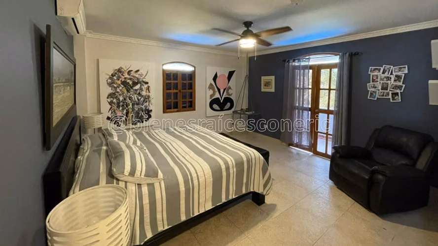 Villa Duplex a la venta en Playa Blanca, Panamá.