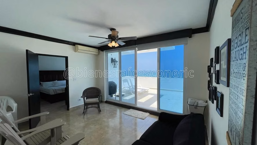 Venta de Penthouse con vista al mar en PH Terrazas, Playa Blanca