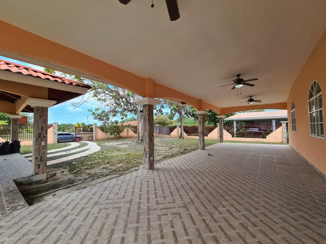 VENDO CASA. SANTA CLARA. PLAYA. NUEVA.