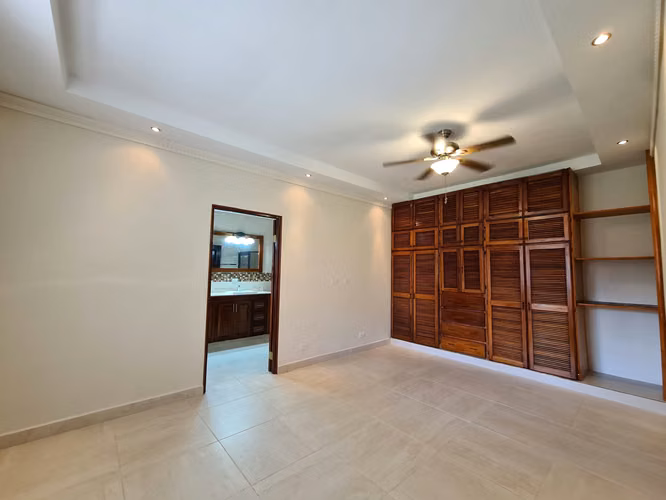VENDO CASA. SANTA CLARA. PLAYA. NUEVA.