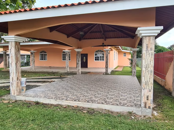 VENDO CASA. SANTA CLARA. PLAYA. NUEVA.