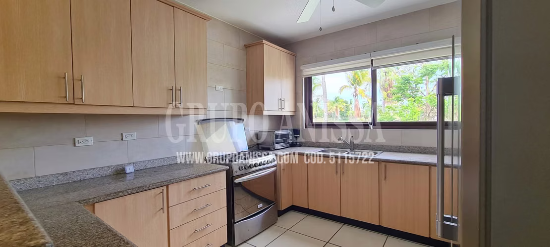 Se Vende Casa de Playa con Piscina en Vistamar San Carlos