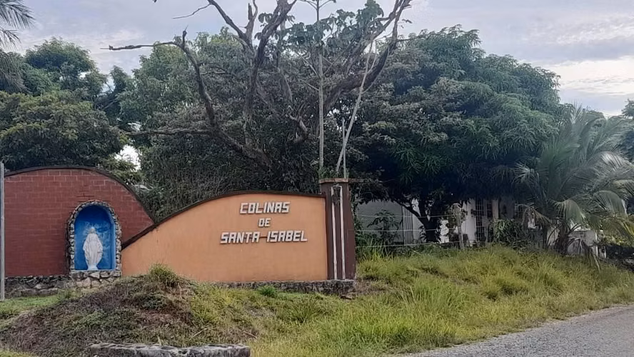VENTA CASA EN COLINAS DE SANTA ISABEL- CHIRIQUÍ