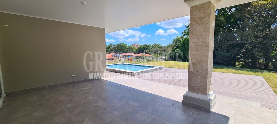 Se Vende Hermosa Casa Campestre con Piscina en Bejuco Chame