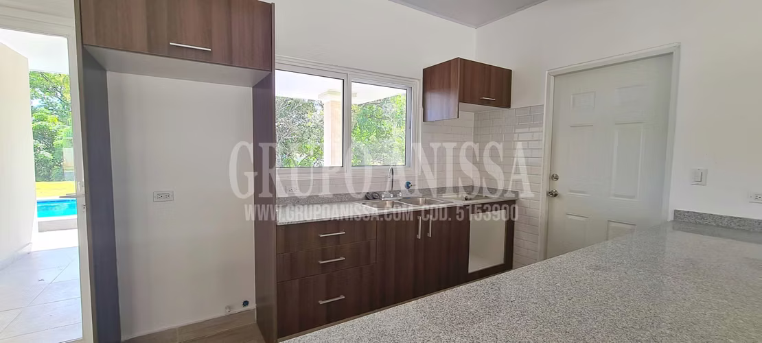 Se Vende Hermosa Casa Campestre con Piscina en Bejuco Chame