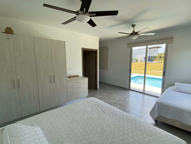 PUNTA BARCO CASA NUEVA EN VENTA
