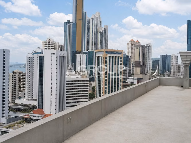 Revolution Tower - Calle 50 - Se Vende Oficina en obra gris con terraza