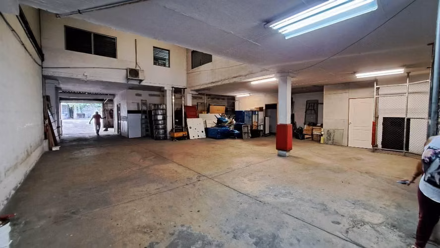 Se venden oficinas con galera en transistmica