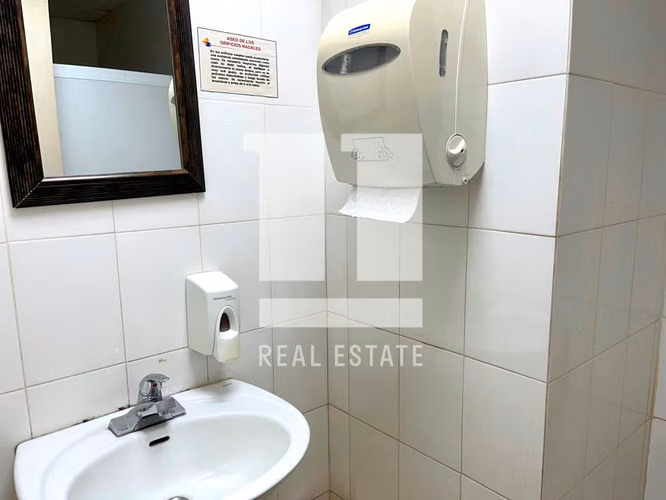 Se Vende oficina en Torre Generali - Imagen 8